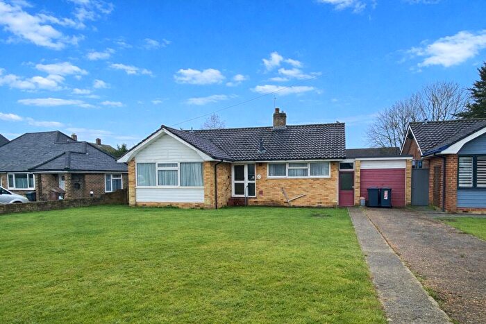 2 Bedroom Bungalow For Sale In Woodpecker Drive, Hailsham, East Sussex, BN27