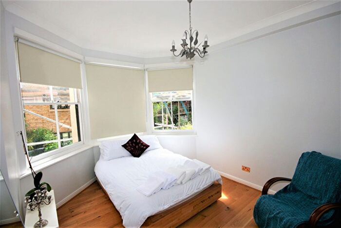 2 Bedroom Flat To Rent In Lion Mills, Hackney Road, E2