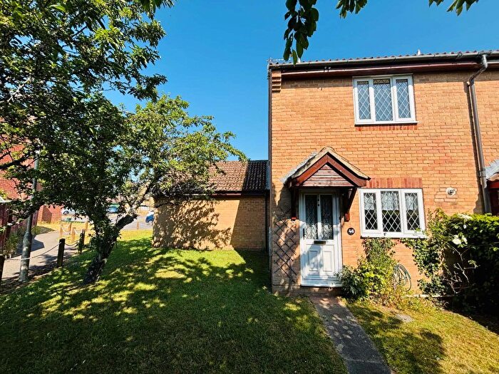 2 Bedroom Semi-Detached House For Sale In Scrivens Mead, Thatcham, RG19