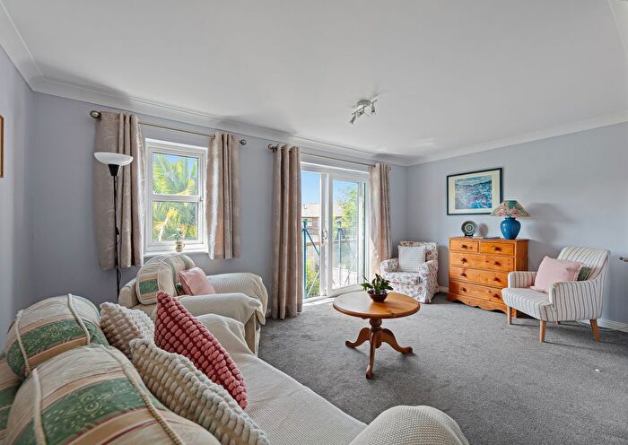 3 Bedroom Town House For Sale In Tunnel Avenue, London, SE10