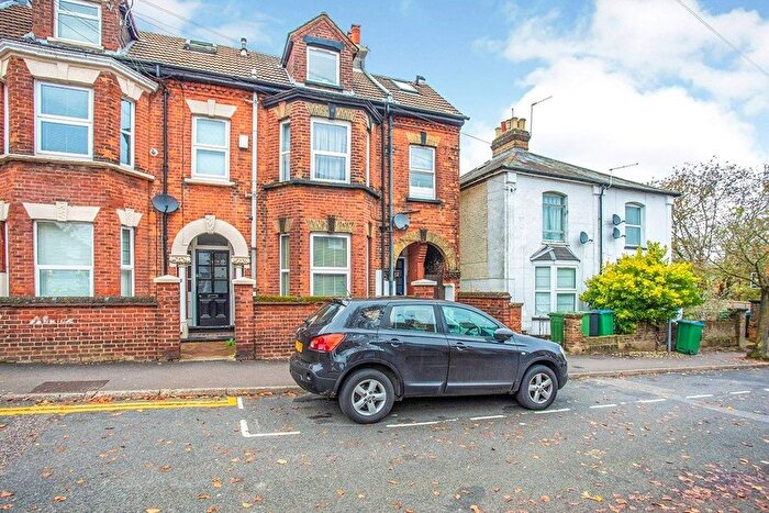 1 Bedroom Maisonette To Rent In Queens Place, Watford, Hertfordshire, WD17