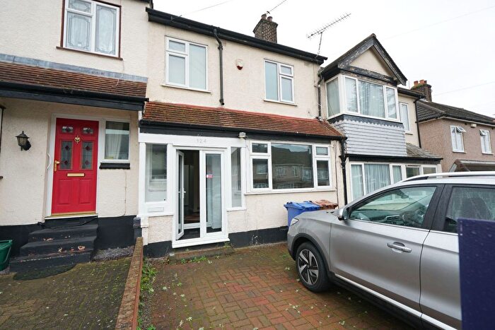 3 Bedroom Terraced House To Rent In Palmerston Road, Grays, RM20