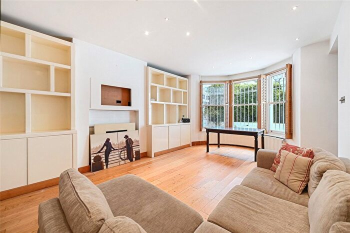 2 Bedroom Flat To Rent In Sinclair Road, London, W14