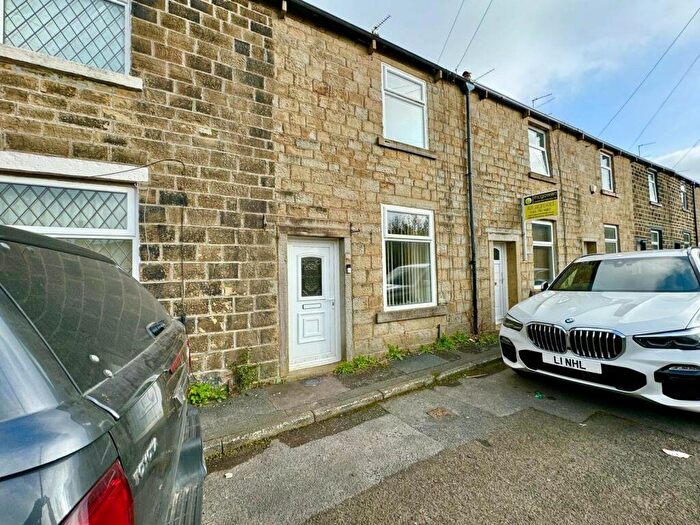 2 Bedroom Terraced House To Rent In South Street, Rawtenstall, Rossendale, Lancashire, BB4