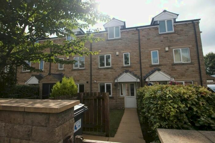 4 Bedroom Town House To Rent In Kerry Hill, Horsforth, Keeds, LS18