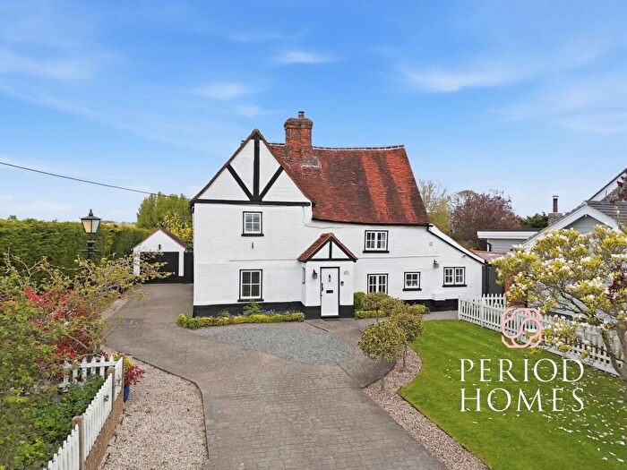 4 Bedroom Detached House For Sale In Chelmsford Road, Blackmore, CM4