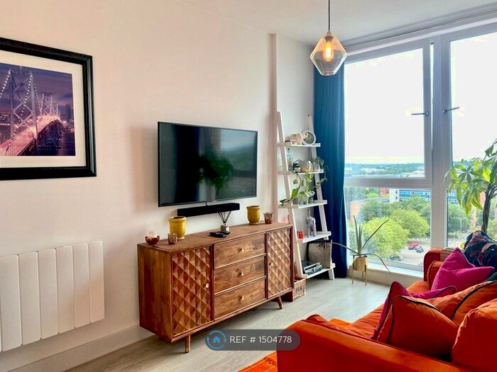 Studio To Rent In The Ring, Bracknell, RG12