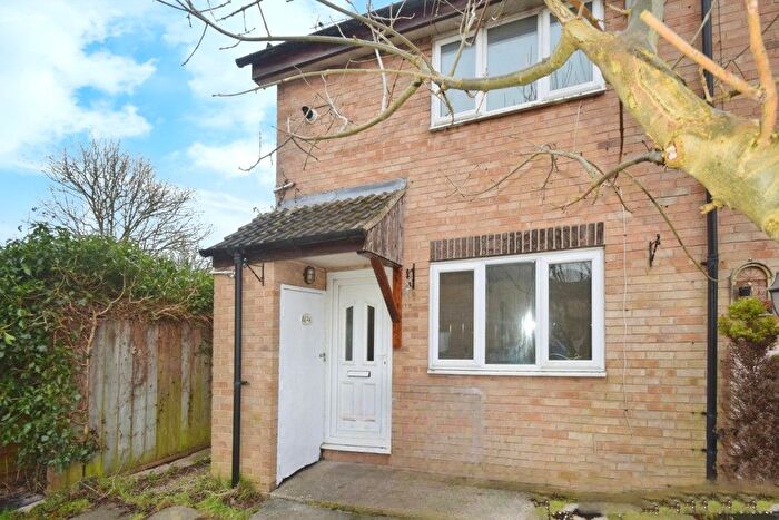 2 Bedroom Terraced House To Rent In Pennine Way, Bransholme, Hull, HU7