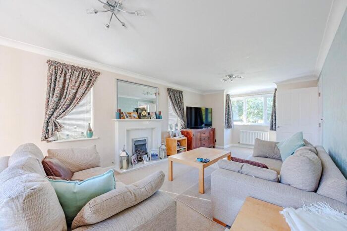 5 Bedroom Detached House For Sale In Lifstan Walk, Southend-On-Sea, SS2