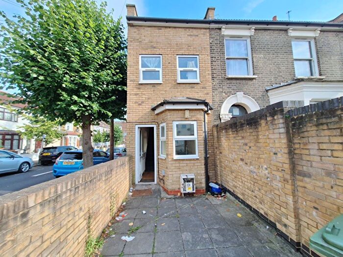 3 Bedroom Terraced House To Rent In Carlyle Road, London, E12