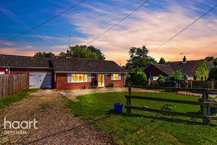 2 Bedroom Detached Bungalow For Sale In Fakenham Road, East Bilney, NR20