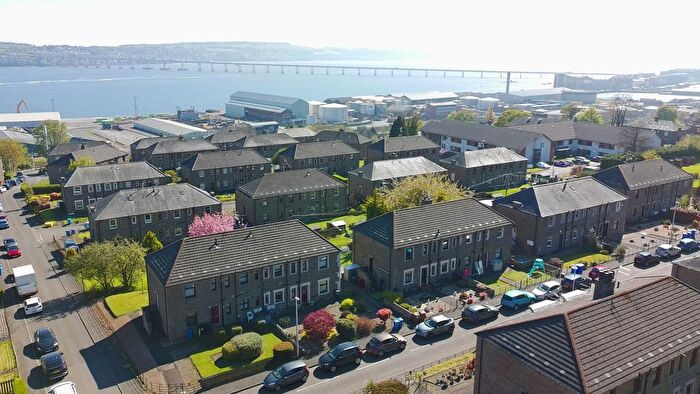 2 Bedroom Flat To Rent In Waverley Terrace, Dundee, DD4