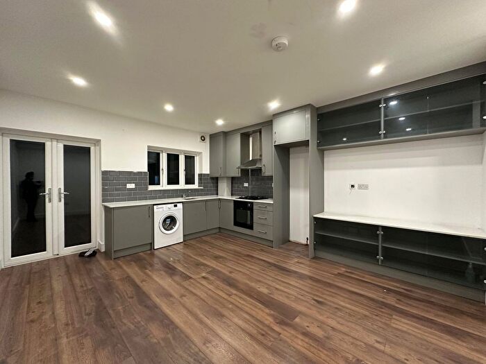 2 Bedroom Semi-Detached House To Rent In Lothian Avenue, Hayes, UB4