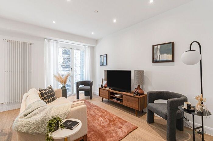 Studio To Rent In Eden Place, London, E16