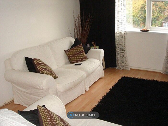 1 Bedroom Flat To Rent In Handcross Road, Luton, LU2
