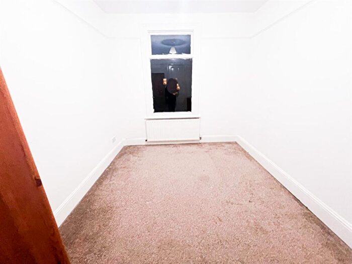 4 Bedroom Terraced House To Rent In Sunnyside Road, London, E10