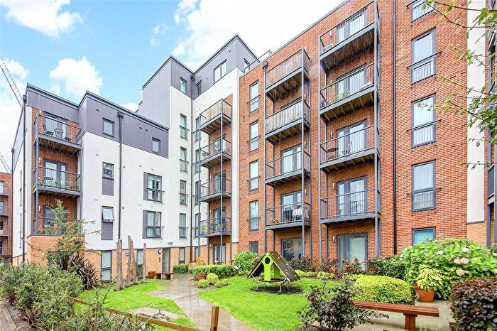 2 Bedroom Flat To Rent In Fairthorn Road, Charlton, SE7