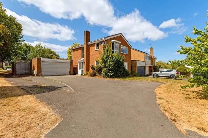 4 Bedroom Detached House For Sale In Hartley Close, Charlton Kings, Cheltenham, Gloucestershire, GL53