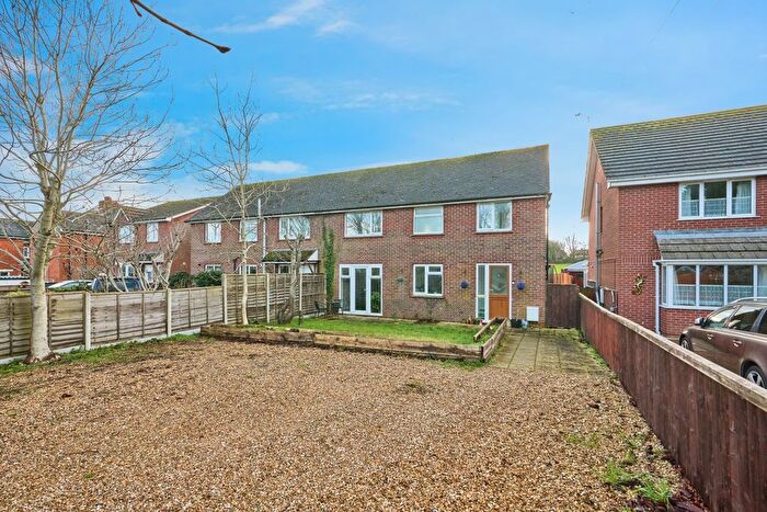 4 Bedroom Semi Detached House For Sale In Lonsdale Avenue, Newport, Isle Of Wight, PO30