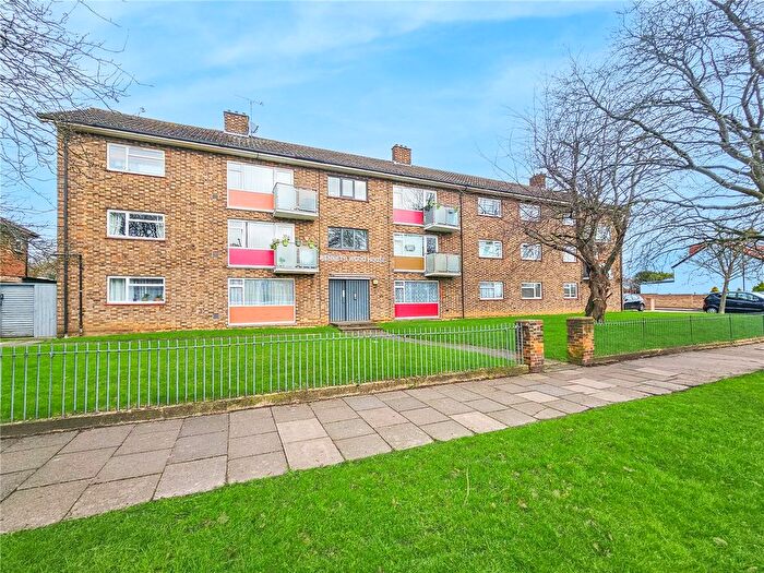 2 Bedroom Flat To Rent In Rennets Wood House, Bexley Road, London, SE9