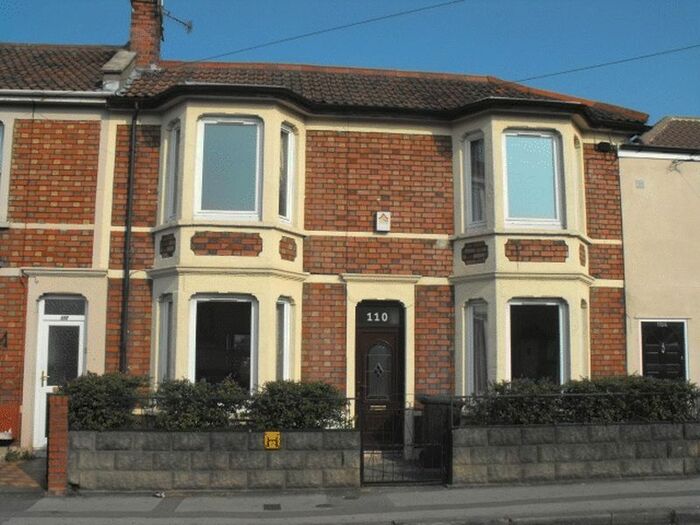 3 Bedroom Terraced House To Rent In St. Johns Lane, Bedminster, Bristol, BS3