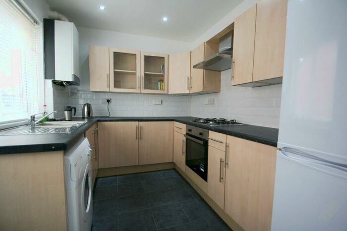 2 Bedroom Apartment To Rent In King John Street, Heaton, NE6