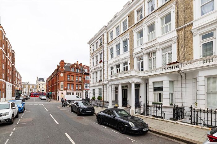 4 Bedroom Flat For Sale In Charleville Road, West Kensington, W14