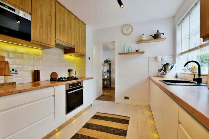 3 Bedroom Terraced House For Sale In Heybrook Road, Manchester, M23