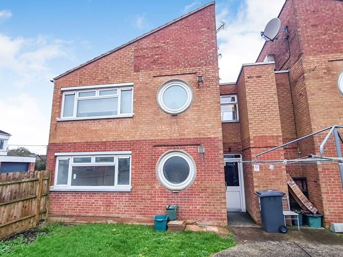 1 Bedroom Flat For Sale In Fillioll Close, East Hanningfield, Chelmsford, Essex, CM3