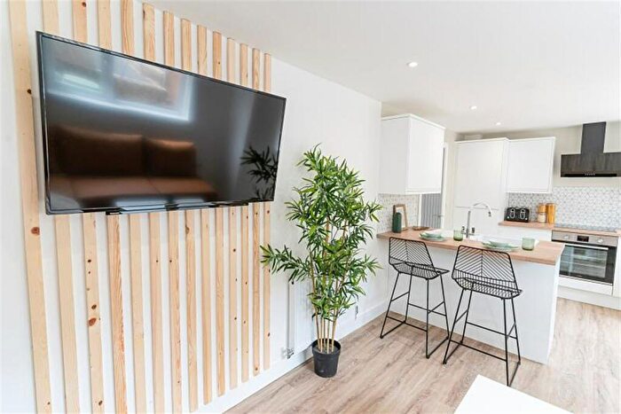 1 Bedroom Terraced House To Rent In Winchester, SO23