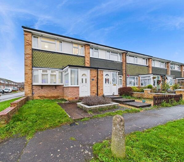 3 Bedroom Terraced House For Sale In Poole Close, Tilehurst, Reading, RG30