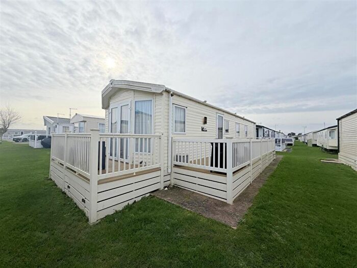 3 Bedroom Chalet For Sale In St. Johns Road, Whitstable, CT5