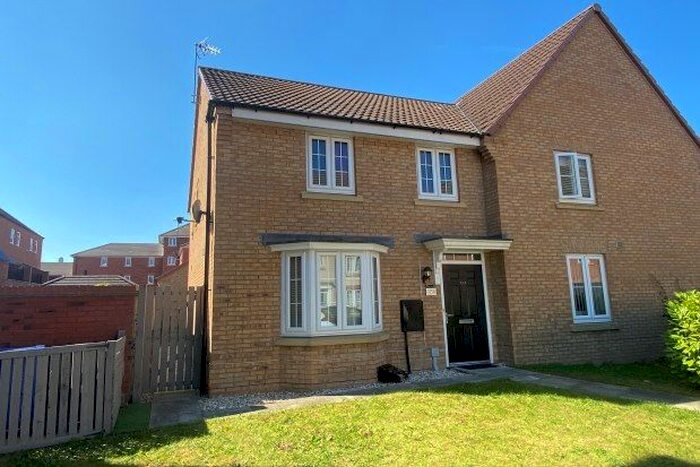 3 Bedroom Property To Rent In Buttermere Crescent, Doncaster, DN4