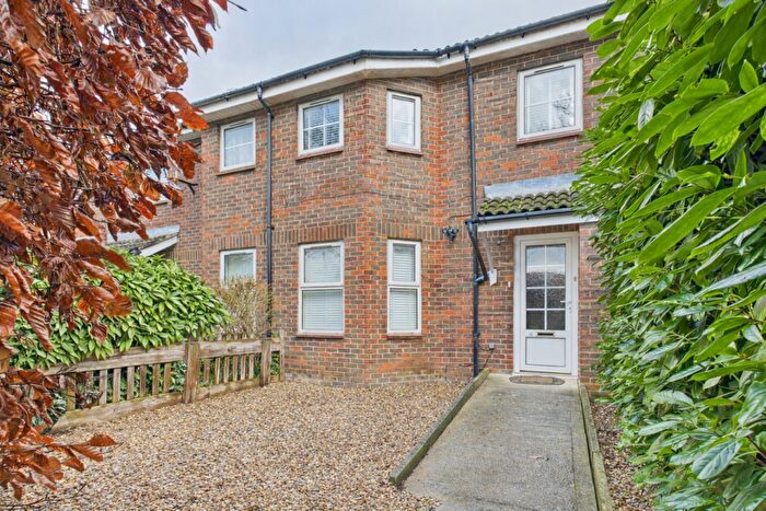 3 Bedroom Terraced House For Sale In Woodhall Lane, Welwyn Garden City, AL7