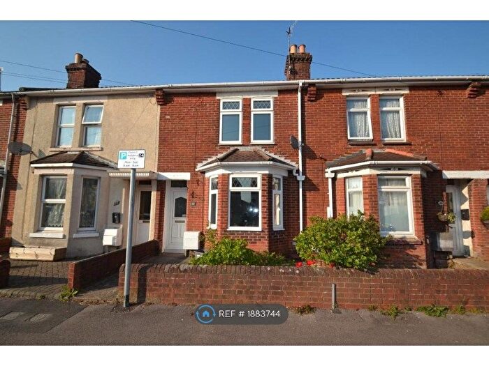 2 Bedroom Terraced House To Rent In Chestnut Avenue, Eastleigh, SO50