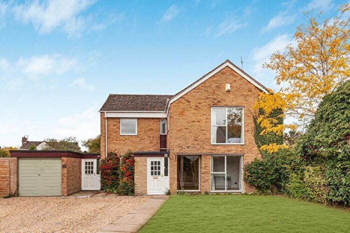 4 Bedroom Detached House To Rent In Hedge End Woodstock, OX20
