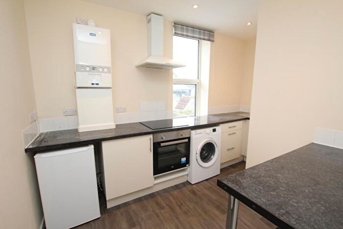 2 Bedroom Flat To Rent In Broad Street - Staple Hill, BS16