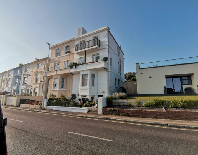 1 Bedroom Flat To Rent In The Esplanade, Sandgate, CT20