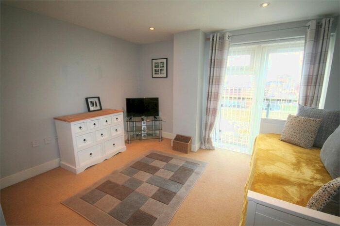 1 Bedroom Flat To Rent In Altamar, Kings Road, Swansea, SA1