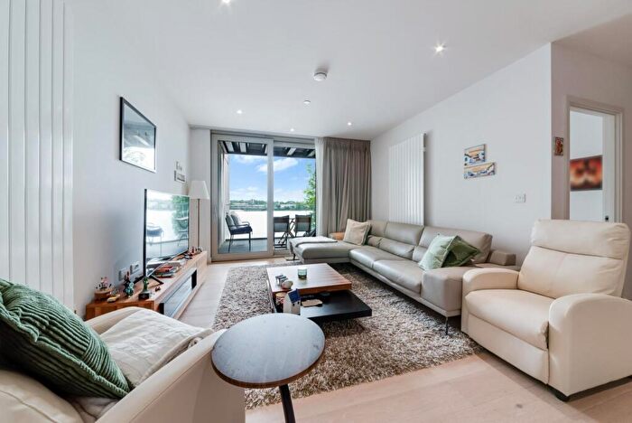 3 Bedroom Apartment For Sale In Liner House, Royal Wharf, E16