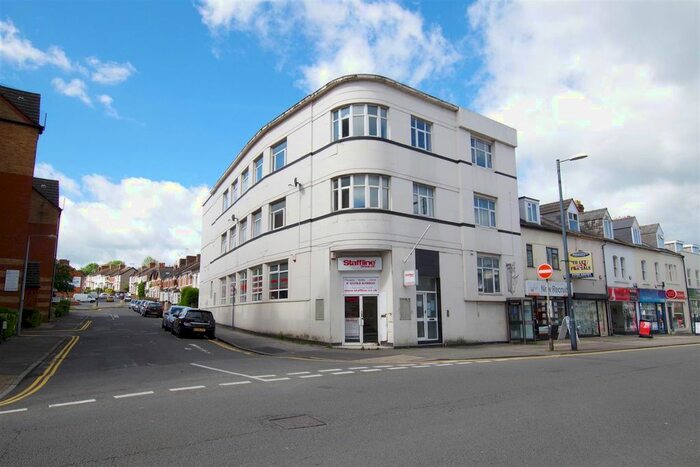 1 Bedroom Flat To Rent In Commercial Road, Swindon, SN1