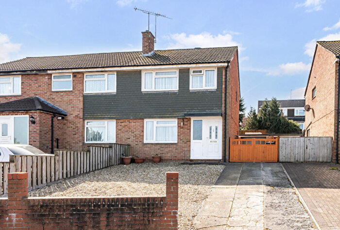 3 Bedroom Semi Detached House For Sale In Brummel Way, Paulton, Bristol, Somerset, BS39