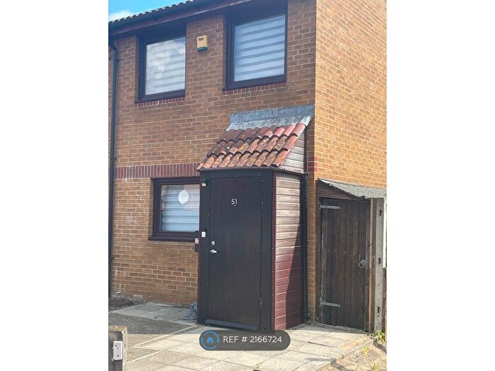 2 Bedroom End Of Terrace House To Rent In Thomas Cribb Mews, London, E6