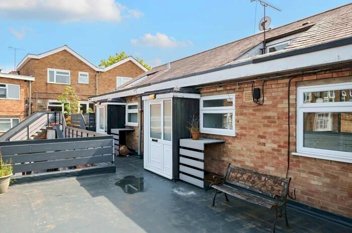 2 Bedroom Flat To Rent In Ryefield Parade, Joel Street, Northwood, HA6