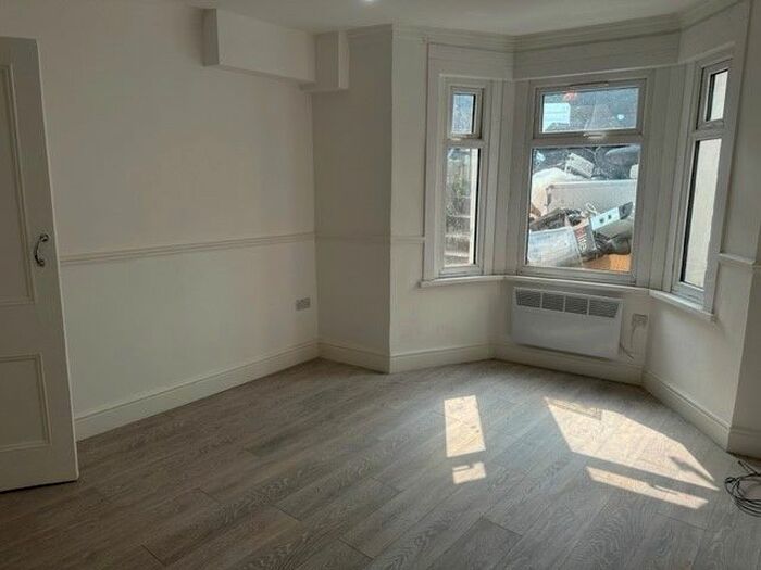 1 Bedroom Terraced House To Rent In Courthill Road, London, SE13