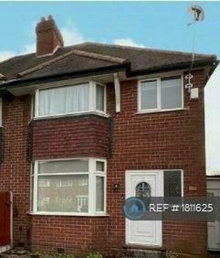3 Bedroom Semi-Detached House To Rent In Barn Lane, Solihull, B92