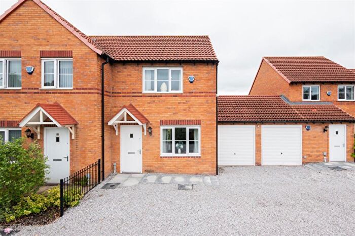 2 Bedroom Semi-Detached House To Rent In Petersmiths Park, New Ollerton, NG22