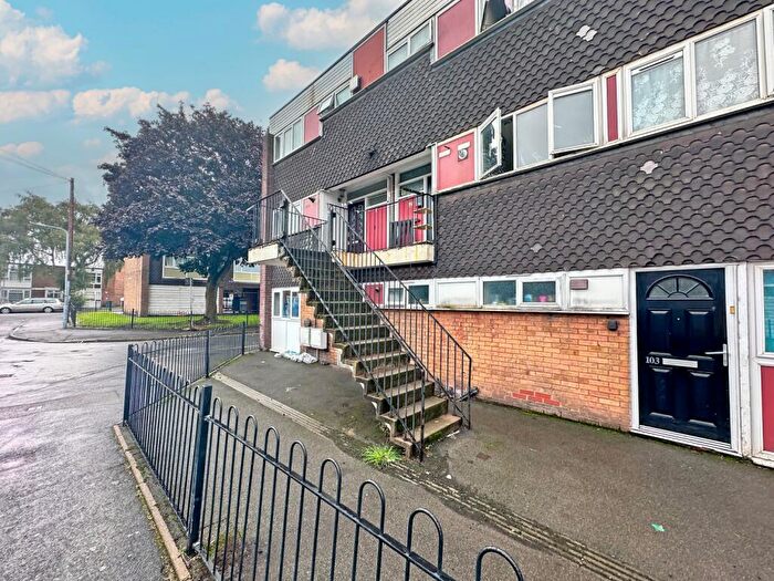 2 Bedroom Maisonette For Sale In Fisher Street, Tipton, DY4