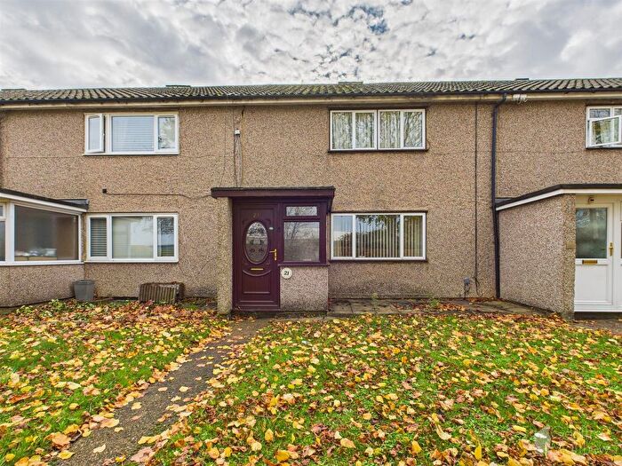 3 Bedroom Terraced House For Sale In Joyners Field, Harlow, CM18