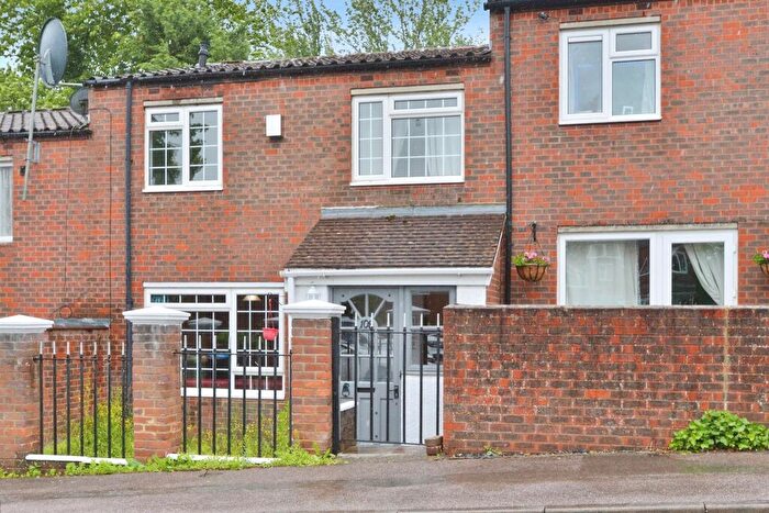 3 Bedroom Terraced House For Sale In Turnmill Avenue, Springfield, Milton Keynes, MK6